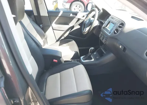 2016 Volkswagen Tiguan S z USA, uszkodzony, nr VIN WVGAV7AX1GW602936